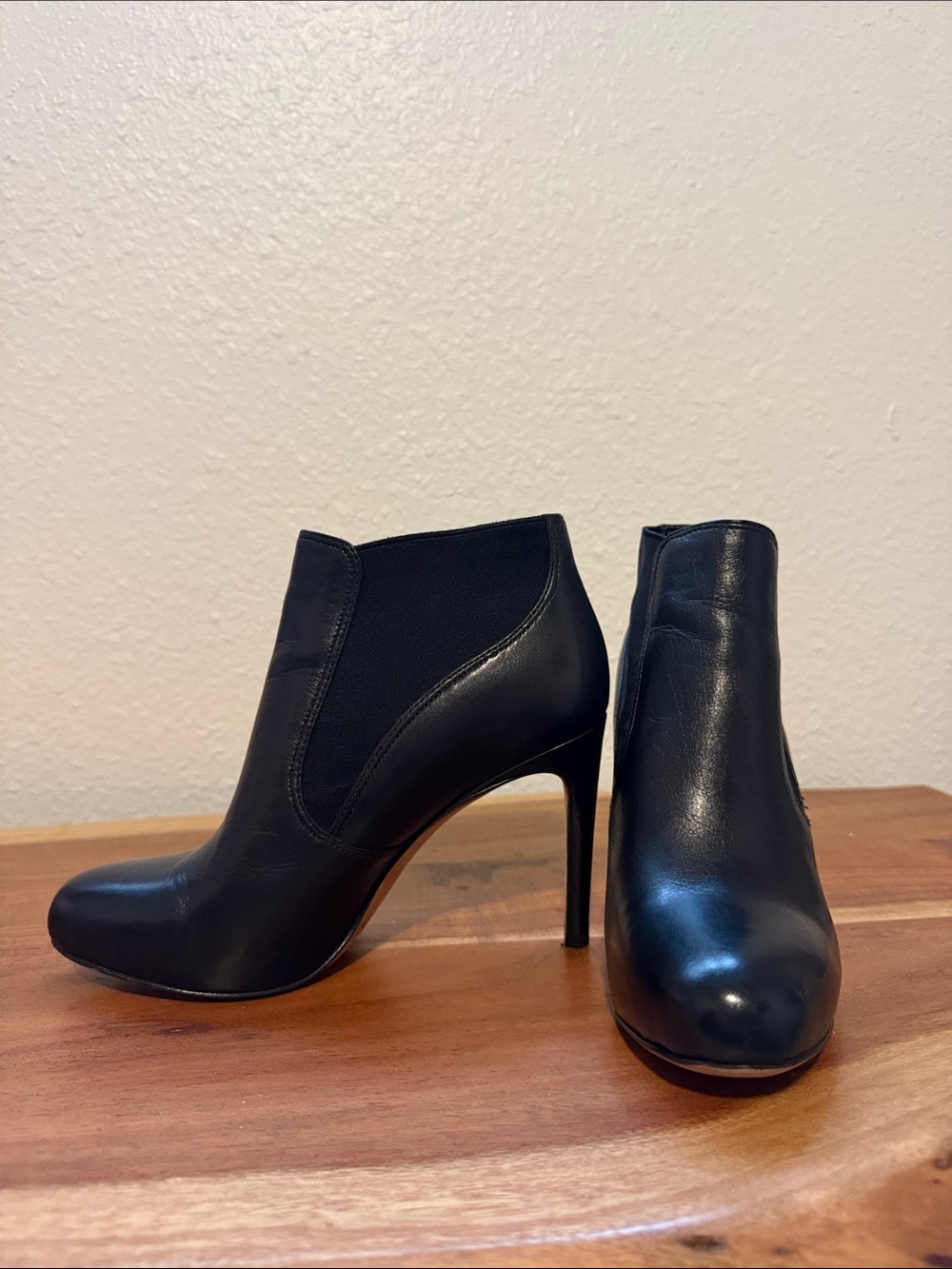 Via Spiga Black Leather Ankle Booties with Stiletto Heel - Picture 3 of 3